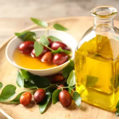 L'huile de jojoba, de l'or pour votre corps