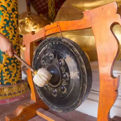 Méditation par les gongs : le corps et les sons