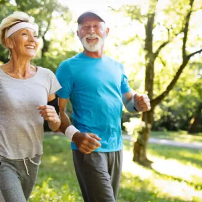 Les meilleures activités physique pour rester en forme après 60 ans