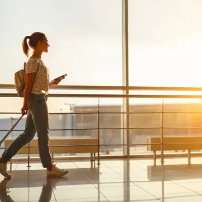 Voyager seul : conseils et recommandations pour s'offrir une aventure bienfaitrice